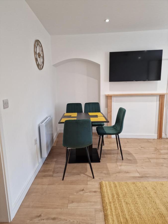 Balco Sherwood Apartment - 2 Bedrooms, 5 Beds - Sky Tv And Internet Nottingham Bagian luar foto